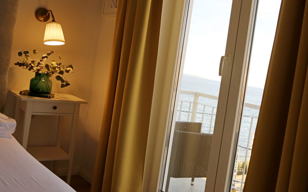 Family Room (2 Adults + 2 Children) with balcony
